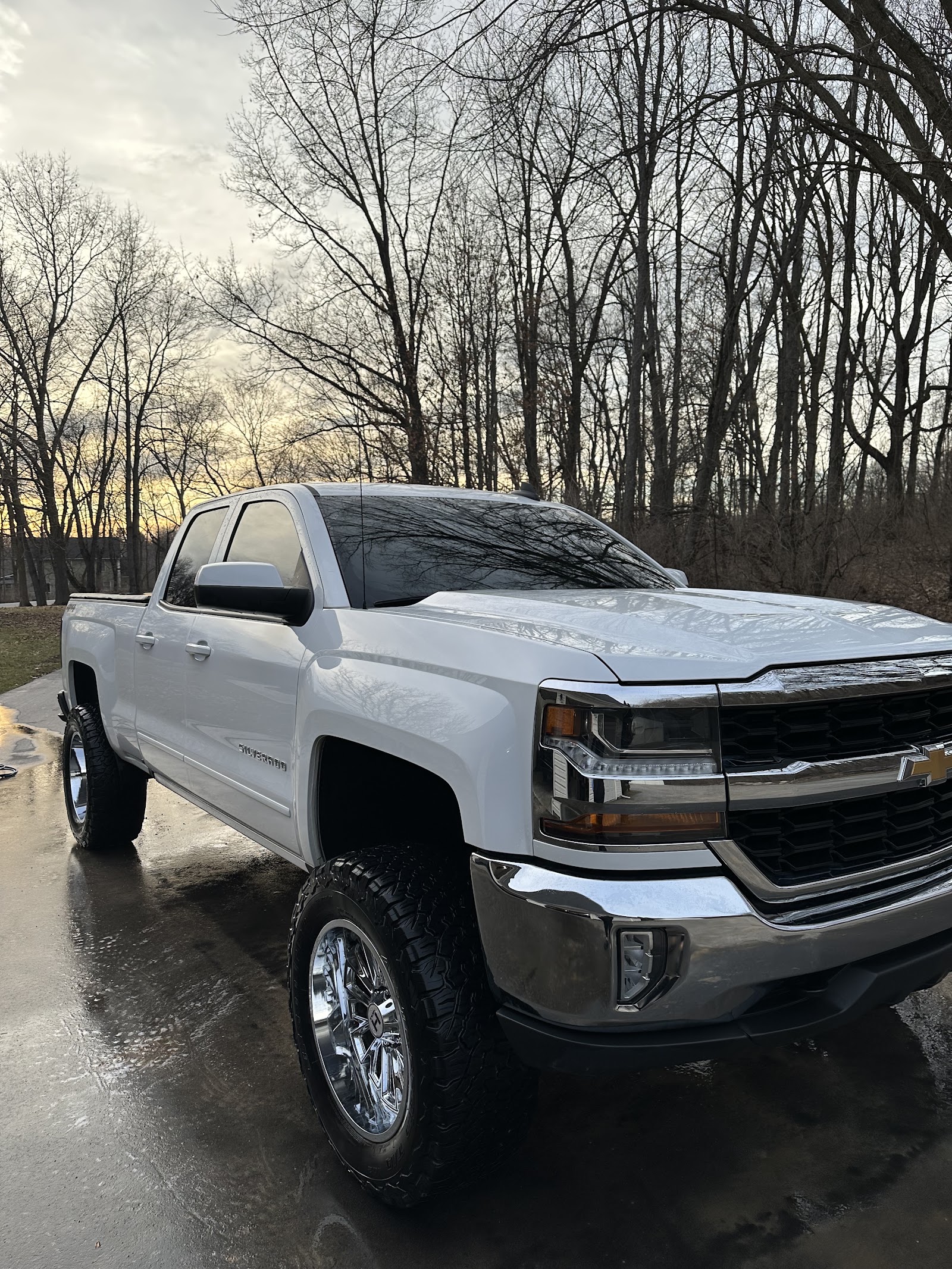 Bob's Tire & Auto Service Inc — photo
