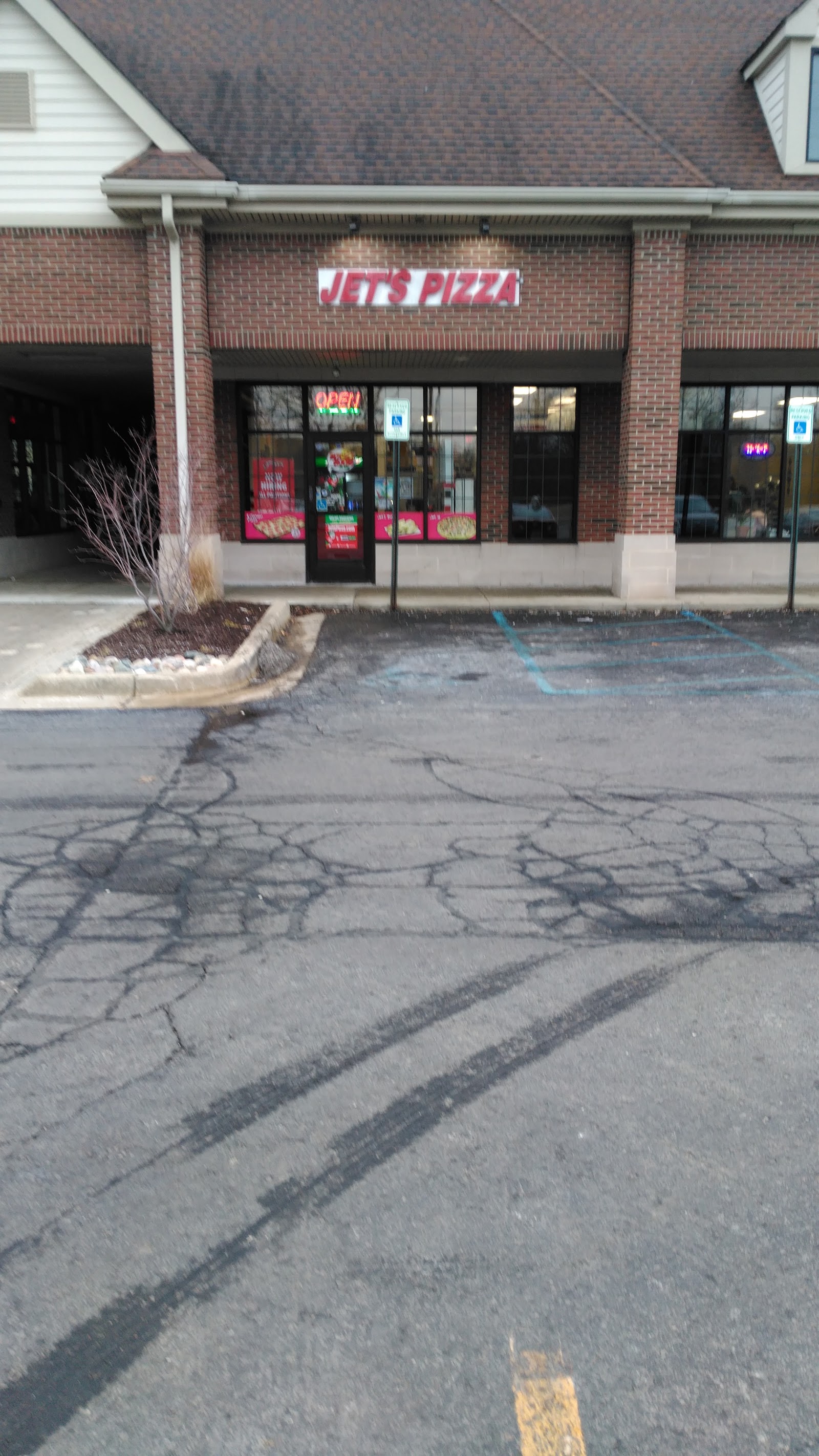 Jet's Pizza — photo