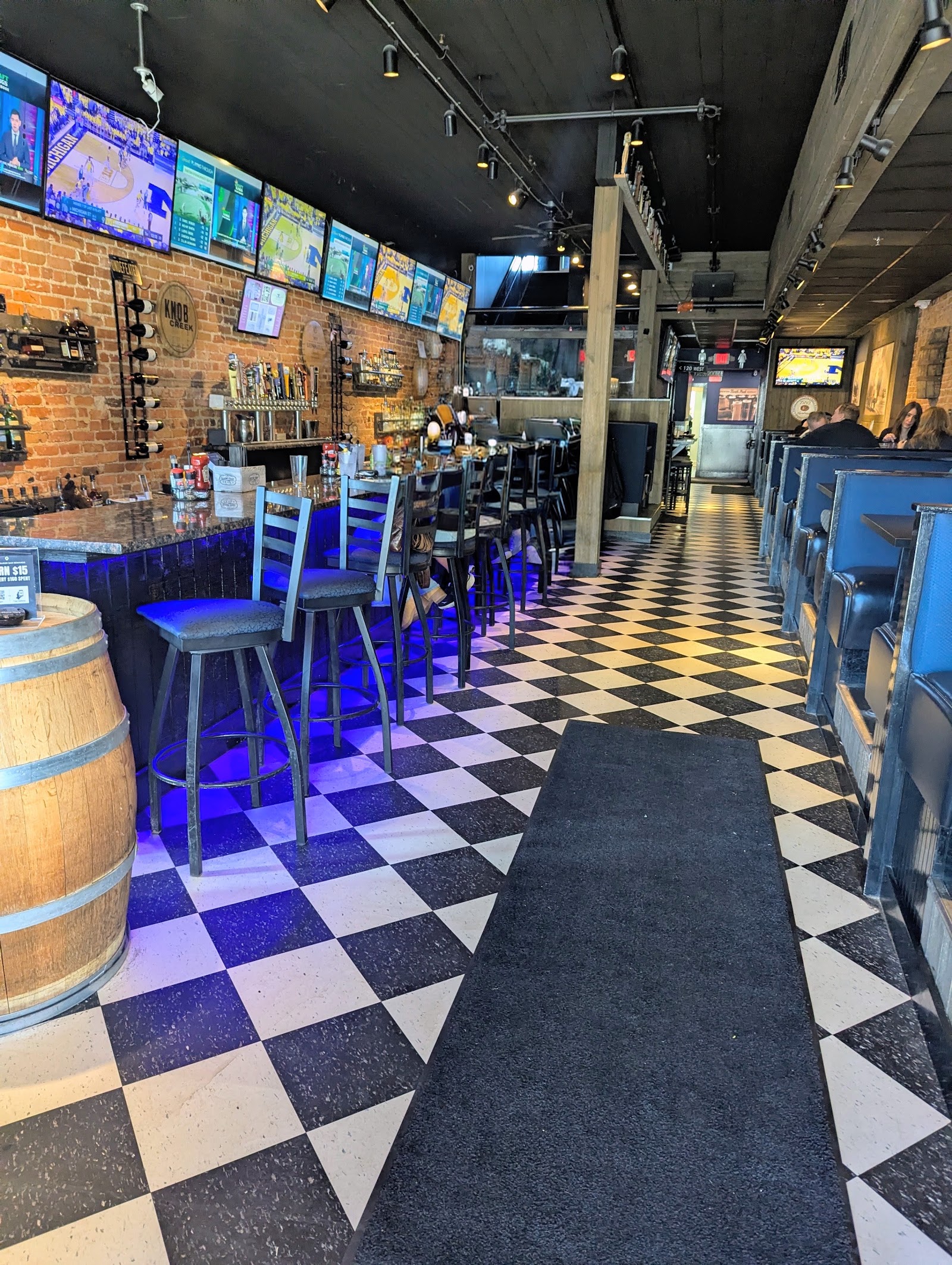 Sidecar Slider Bar - Brighton — photo